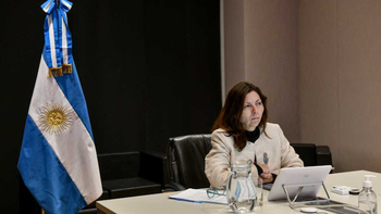 batakis ministra economia