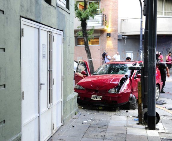 Una nena de 7 años murió y su mamá fue internada en grave estado tras ser atropelladas en Balvanera