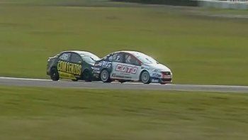 ¡la festejo hasta nicole! mira la genial maniobra de urcera para ganar la carrera ¡la festejo hasta nicole! mira la genial maniobra de urcera para ganar la carrera