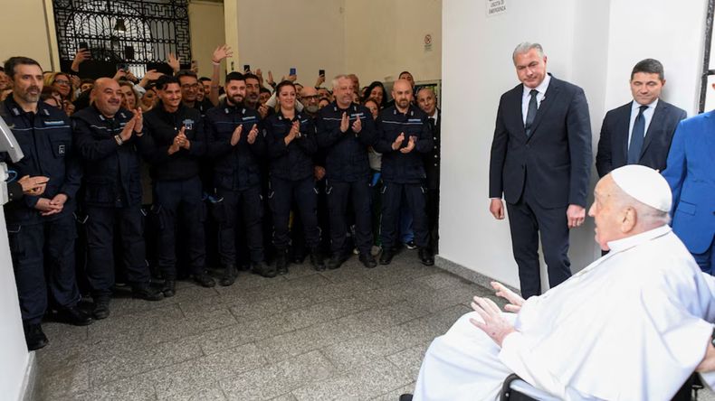 El papa Francisco visitó una cárcel este Jueves Santo