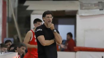 Andrés García es el entrenador de Independiente de Neuquén, que superó a Roca el último domingo. 