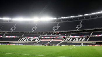 a que dos famosos periodistas, river los suspendio