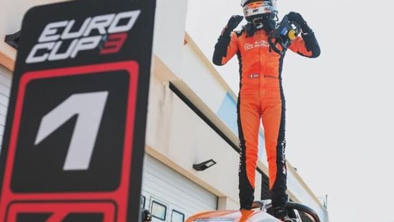 Quién es MattiaColnaghi, el argentino que firmó con Red Bull