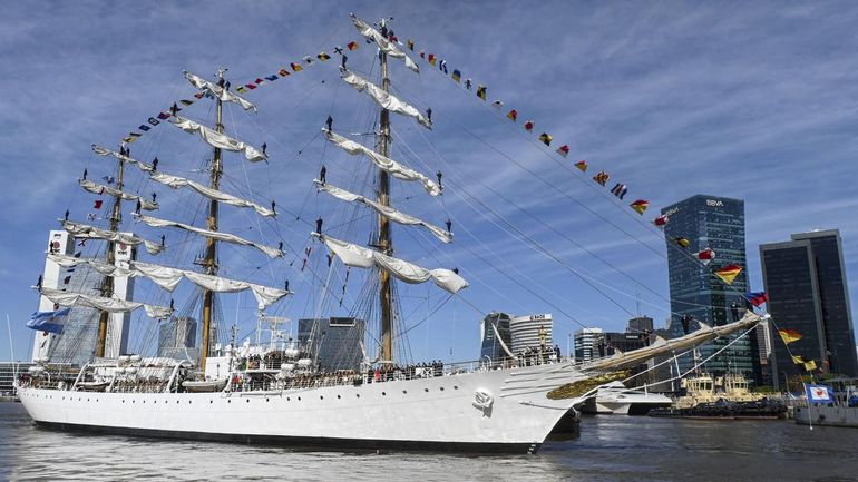 Recorrió un total de 19.737 millas náuticas durante 5 meses. Recorrió un total de 19.737 millas náuticas durante 5 meses.