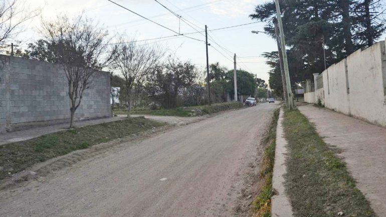 Un hombre cumplió 49 años e invitó a familia y amigos para celebrar