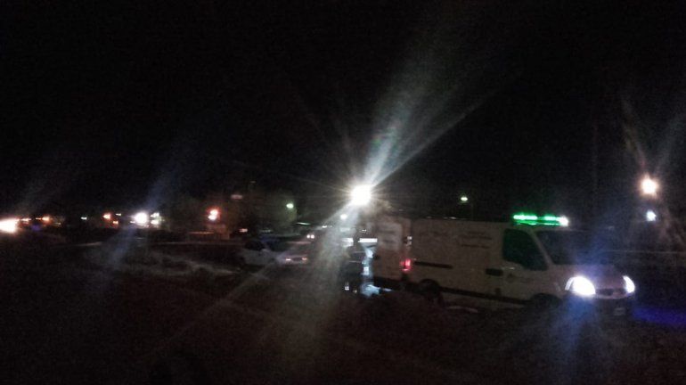 Murió un motociclista en Conquistadores del Desierto, no vio la rotonda y pasó de largo