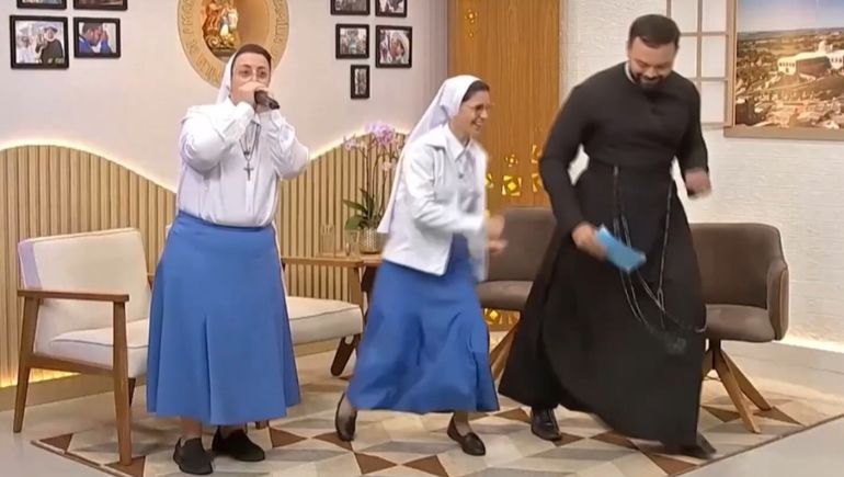 Dos monjas brasileñas sorprendieron a todos con una rutina de beatbox y baile en televisión.