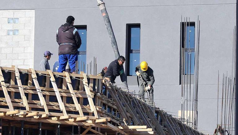 A fines de marzo de 2026, la Uocra logró incrementos salariales. A fines de marzo de 2026, la Uocra logró incrementos salariales.