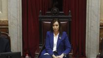 Victoria Villarruel evitó confrotar con el Gobierno y tras no ser invitada a la tradicional ceremonia patriaa se manifestó en sus redes sociales. Victoria Villarruel evitó confrotar con el Gobierno y tras no ser invitada a la tradicional ceremonia patriaa se manifestó en sus redes sociales.