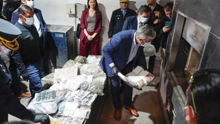 Rolando Figueroa participó de la segunda quema de drogas en el Cementerio de Neuquén.