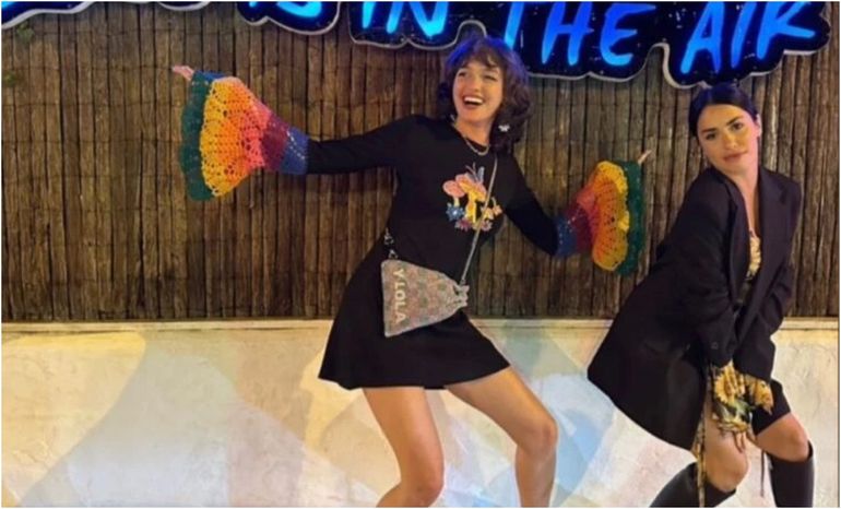 Las mejores fotos de las vacaciones de Lali Espósito y Cande Vetrano en las playas de Ibiza