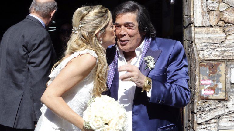 A los 74 años, Cacho Castaña se casó con Marina Rozenthal