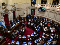 Sesión del Senado durante la aprobación de la reforma: tensión y votos cruzados definen el futuro hídrico. Sesión del Senado durante la aprobación de la reforma: tensión y votos cruzados definen el futuro hídrico.