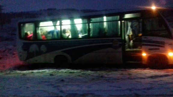 Rescataron a 30 personas varadas tras un temporal de nieve en Junín