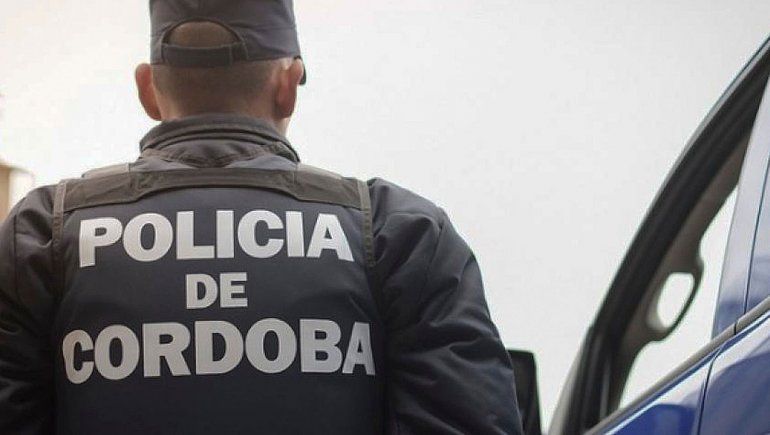 La Policía detuvo a un subcomisario en Córdoba por borracho.