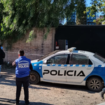 El trabajo de la División Homicidios y Criminalística en la Distribuidora donde se cometió el asesinato se extendió desde la madrugada hasta la tarde. | LM Neuquen El trabajo de la División Homicidios y Criminalística en la Distribuidora donde se cometió el asesinato se extendió desde la madrugada hasta la tarde.
