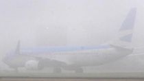 intensa neblina con poca visibilidad afecta los vuelos en neuquen