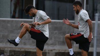 con casco y diaz, river se copa frente a palmeiras