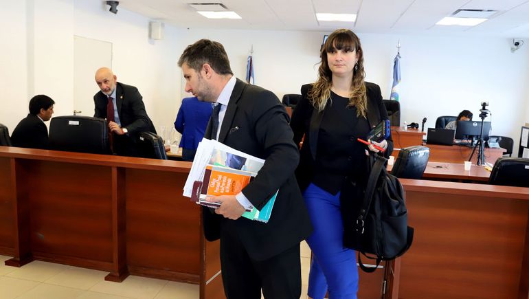 Los defensores oficiales Pablo Gutiérrez y Carolina Johansen.