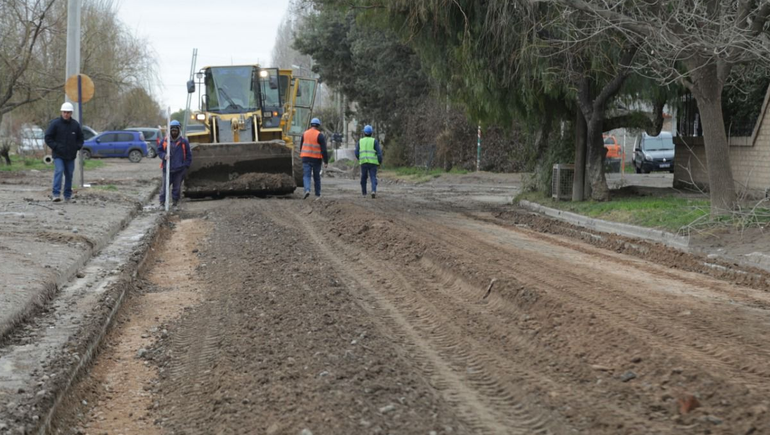 Canal V: la Muni comenzó la obra de pavimentación de 50 cuadras