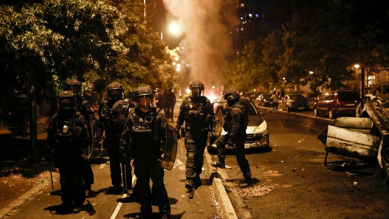 La violencia tomó las calles en Francia, donde se registraron dos noches consecutivas de disturbios. La violencia tomó las calles en Francia, donde se registraron dos noches consecutivas de disturbios.