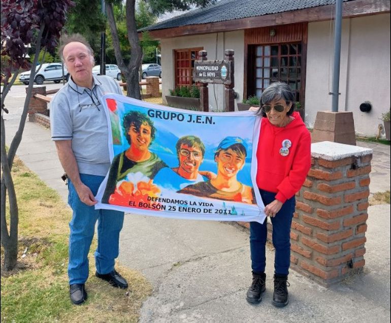 Representantes de J.E.N se reunieron con el intendente de El Hoyo, en la antesala de la medida que afectará a distintos puntos de Chubut. Representantes de J.E.N se reunieron con el intendente de El Hoyo, en la antesala de la medida que afectará a distintos puntos de Chubut.