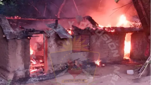 El trágico incendio se produjo en un paraje del norte neuquino / Foto Prensa Policía