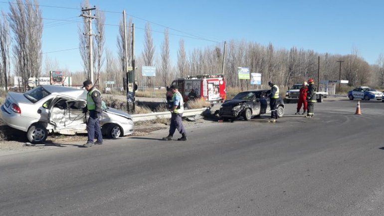 Dos personas con heridas graves tras un fuerte choque en China Muerta