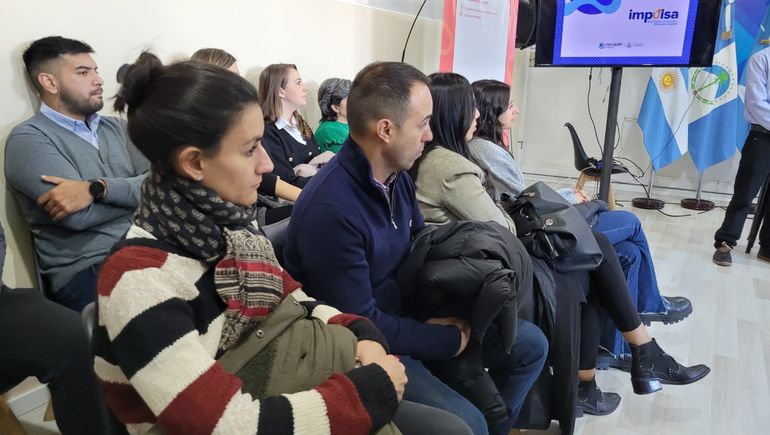 Desde la Subsecretaria de Empleo indicaron que se brindaran las capacitaciones necesarias para facilitar la búsqueda laboral. Desde la Subsecretaria de Empleo indicaron que se brindaran las capacitaciones necesarias para facilitar la búsqueda laboral.