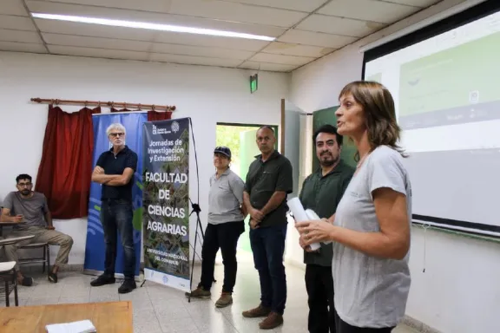 Especialistas del INTA y la FaCA coordinan las estaciones t&eacute;cnicas en el Cuadro 9.