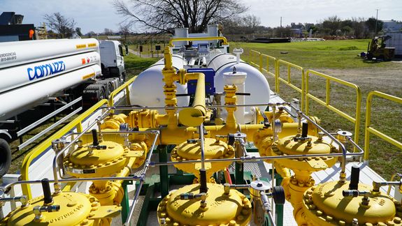 La empresa presenta un portfolio de servicios que reflejan sus más de 30 años de experiencia.