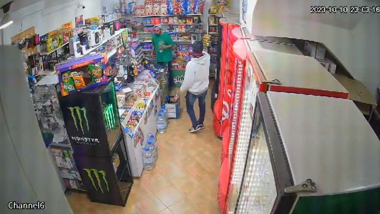 Violento robo en un kiosco de Plottier: amenazaron al empleado a punta de pistola