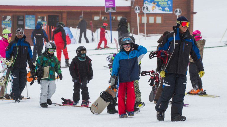 Más de 290 mil personas disfrutaron de la nieve en Chapelco