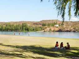 sigue la alerta por calor extremo en el alto valle: a que hora sera la maxima este domingo sigue la alerta por calor extremo en el alto valle: a que hora sera la maxima este domingo