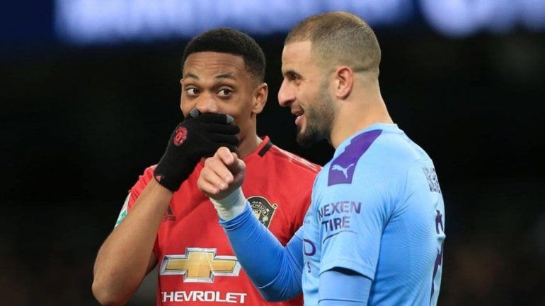 Compañero del Kun violó cuarentena para enfiestarse