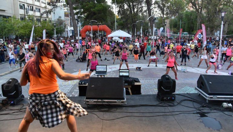 Una multitud participó de la última jornada de Mi Verano Cultural y Deportivo.