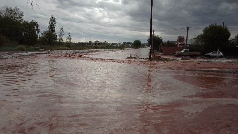 Evacuaron 37 familias entre Añelo y Rincón de los Sauces