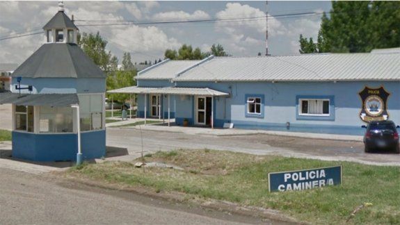 Policía robó una camioneta del predio de Tránsito