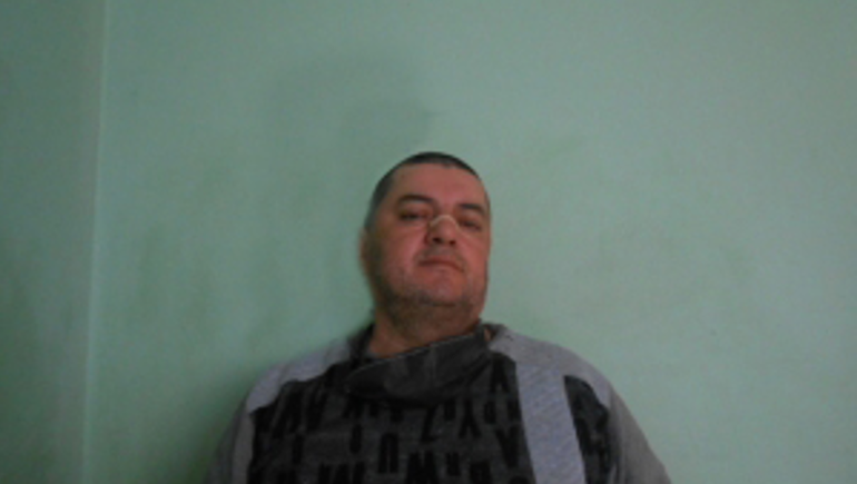 Sin cumplir condena, echaron del país al Gordo González Pino