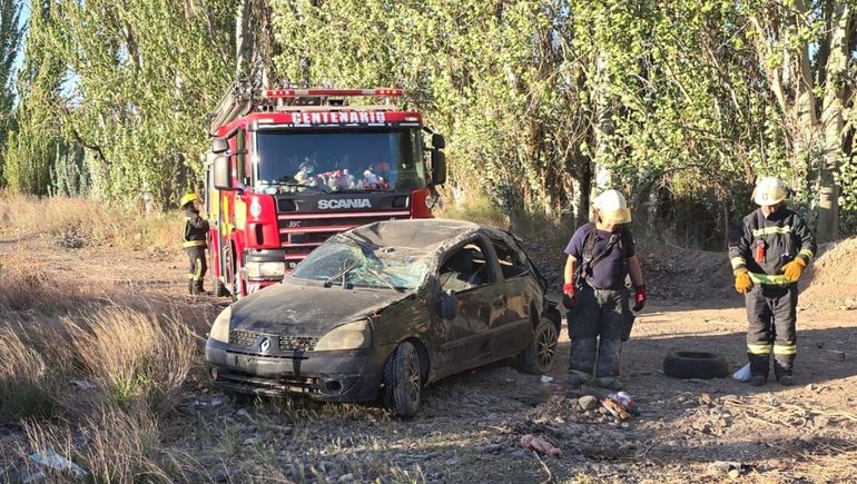 Una familia sufrió un impactante vuelco en Ruta 7: la conductora se encandiló