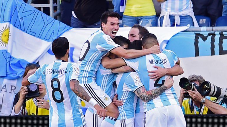 Argentina sigue encabezando el ranking mundial de la FIFA