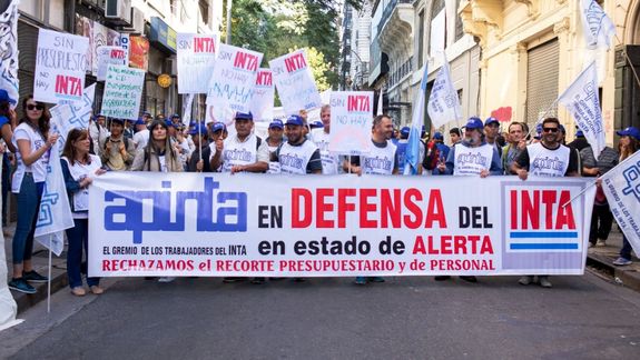 El gremio APINTA fue el primero que reclamo por el abuso del Ejecutivo.