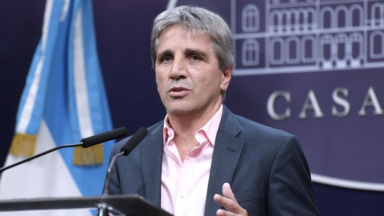 Para Caputo el déficit de dólares es hasta deseable si una economía crece