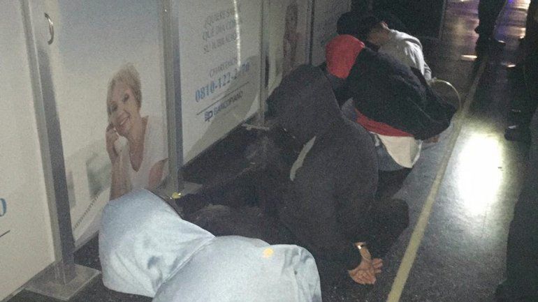 Los cinco ladrones frustrados son de nacionalidad chilena.