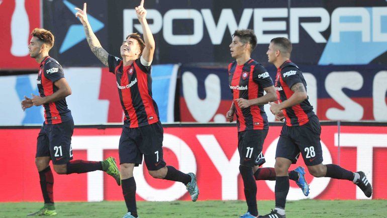 Buffarini marcó el segundo de penal y se fue expulsado.