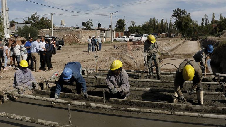 Obra pública: ahora Milei le pide a las provincias que devuelvan fondos