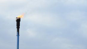 Durante un webinar del IAPG, Verónica Tito explicó el entramado normativo que regula la descarbonización del sector energético. | LM Neuquen Durante un webinar del IAPG, Verónica Tito explicó el entramado normativo que regula la descarbonización del sector energético.