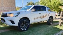 llegaron del trabajo y se encontraron con el desastre: les robaron la hilux cargada con bicis y tecnologia llegaron del trabajo y se encontraron con el desastre: les robaron la hilux cargada con bicis y tecnologia