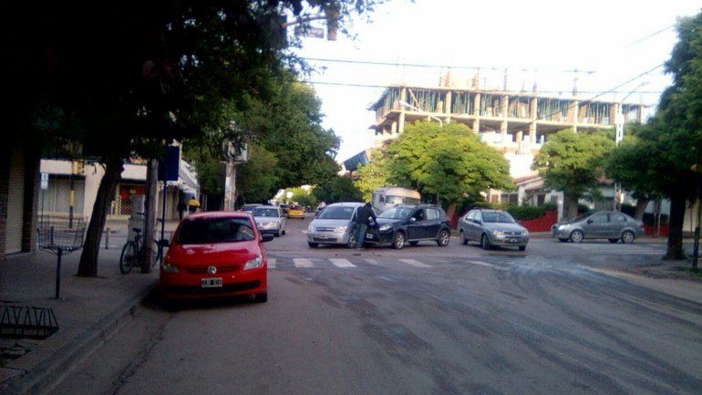 El choque en la esquina de Jujuy y Belgrano