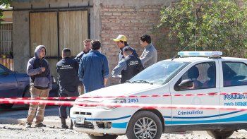 el cuerpo hallado seria de un bebe de pocos dias de vida el cuerpo hallado seria de un bebe de pocos dias de vida